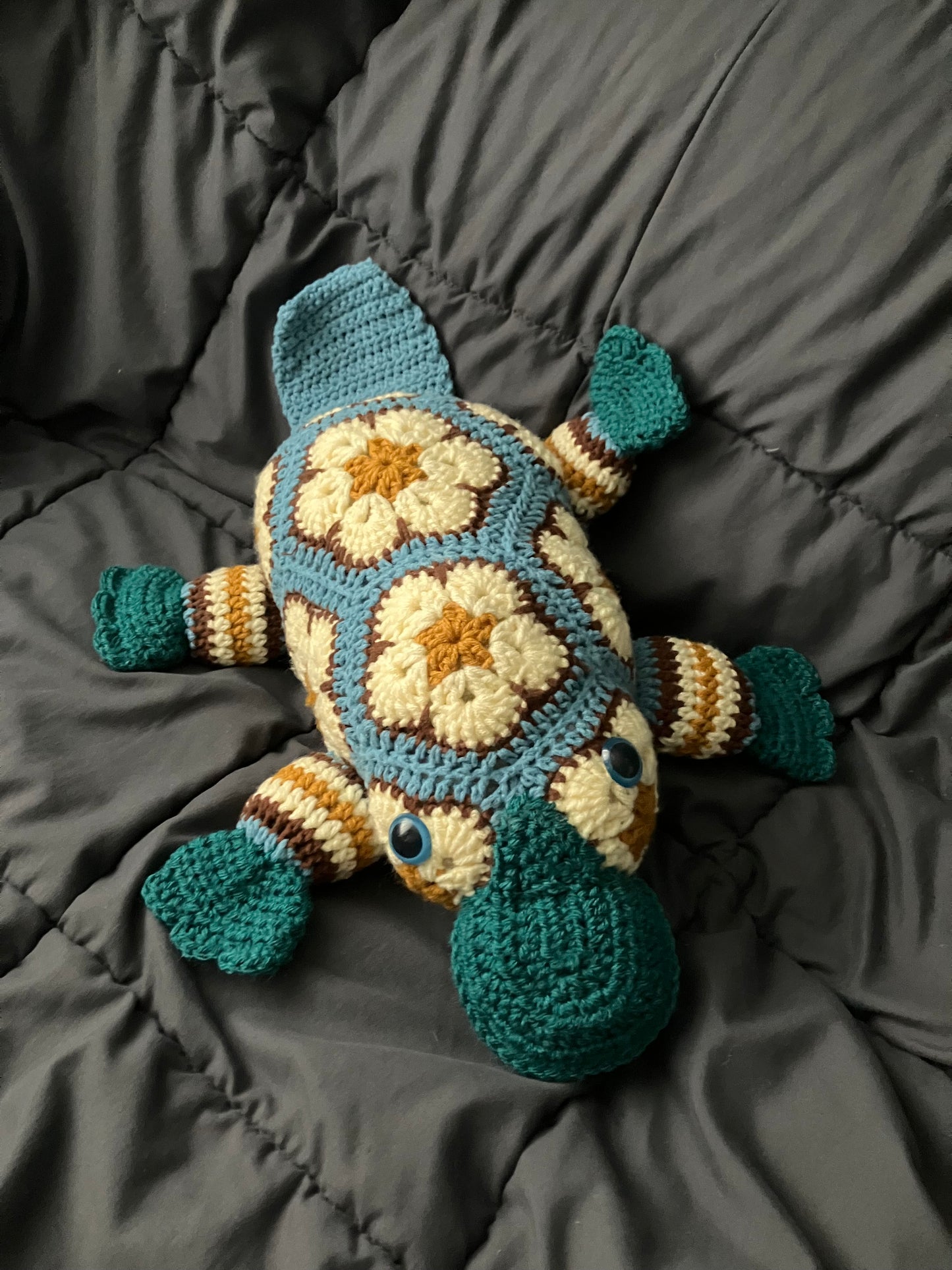 Butterbell (Petal-pus crochet platypus)